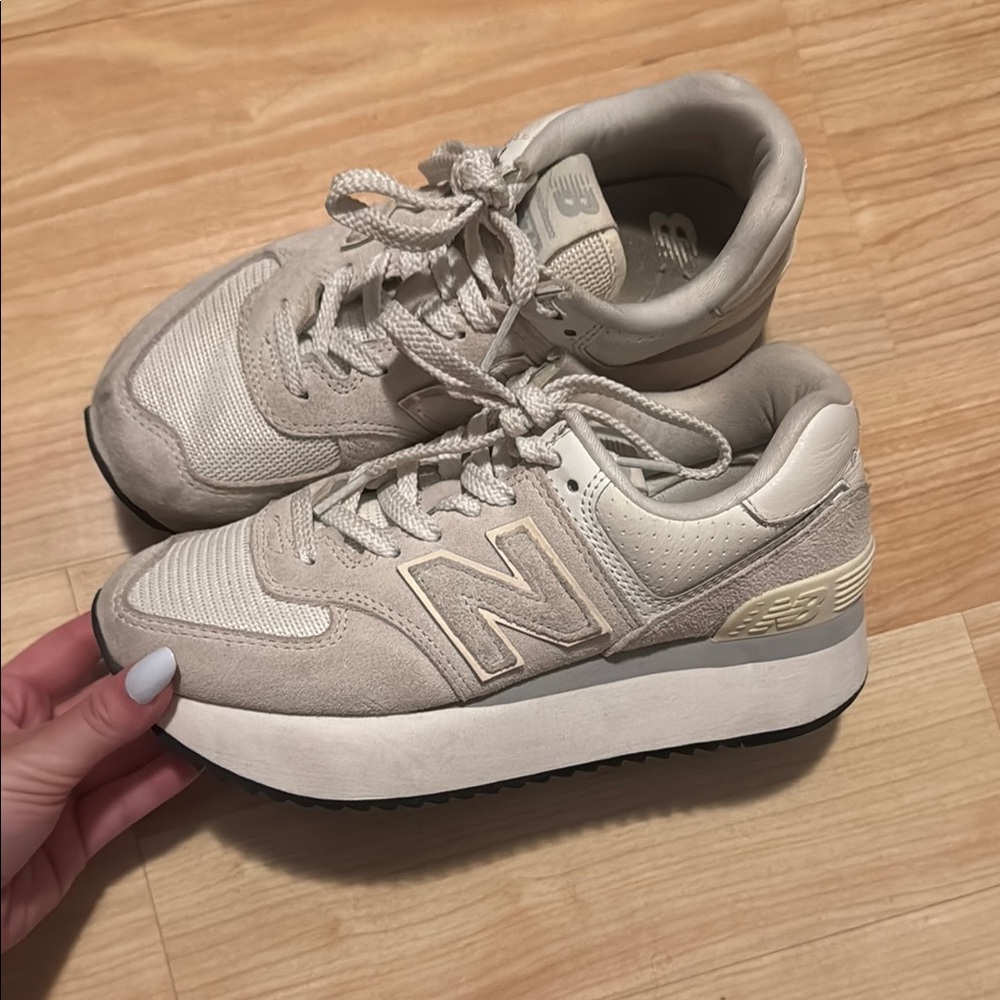 New Balance Cream Sneakers with Chunky Sole and Retro Design